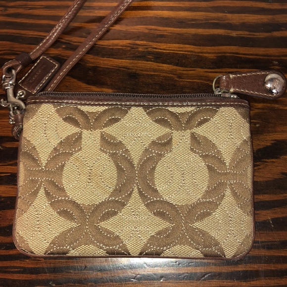 COACH Brown Leather Tan Canvas Jacquard Signature C Wristlet - Picture 6 of 8